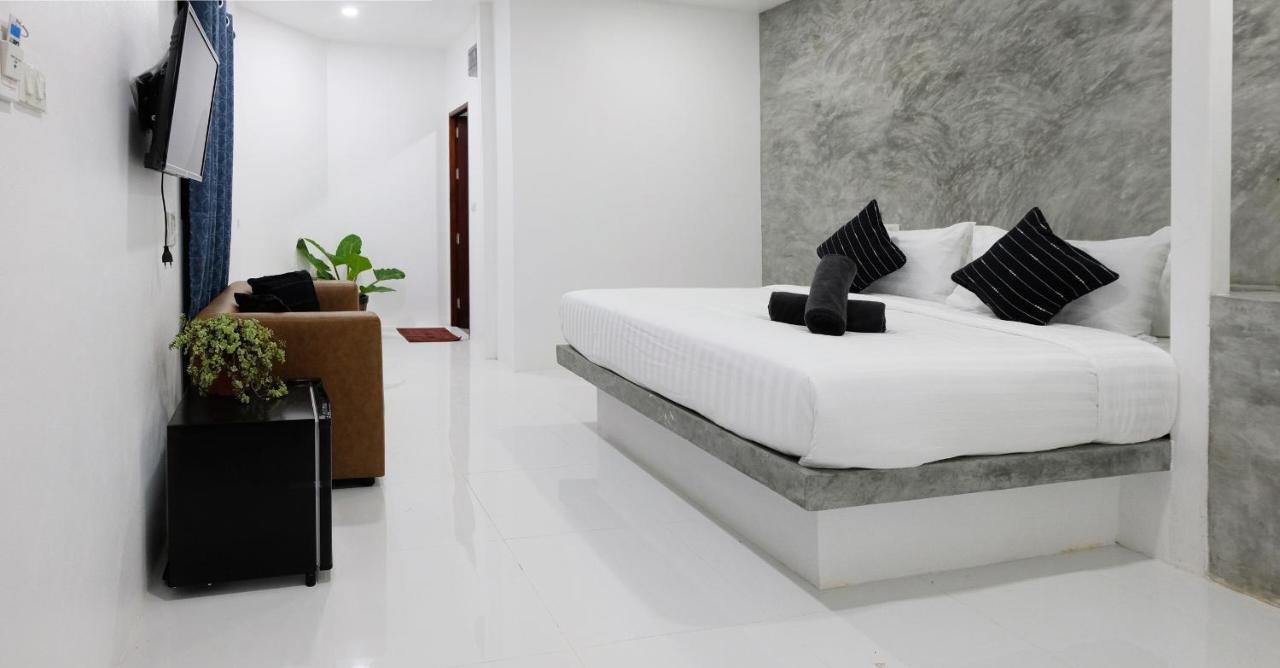 The Sky Hometel Ko Tao Exterior photo