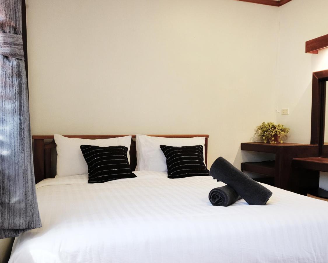 The Sky Hometel Ko Tao Exterior photo